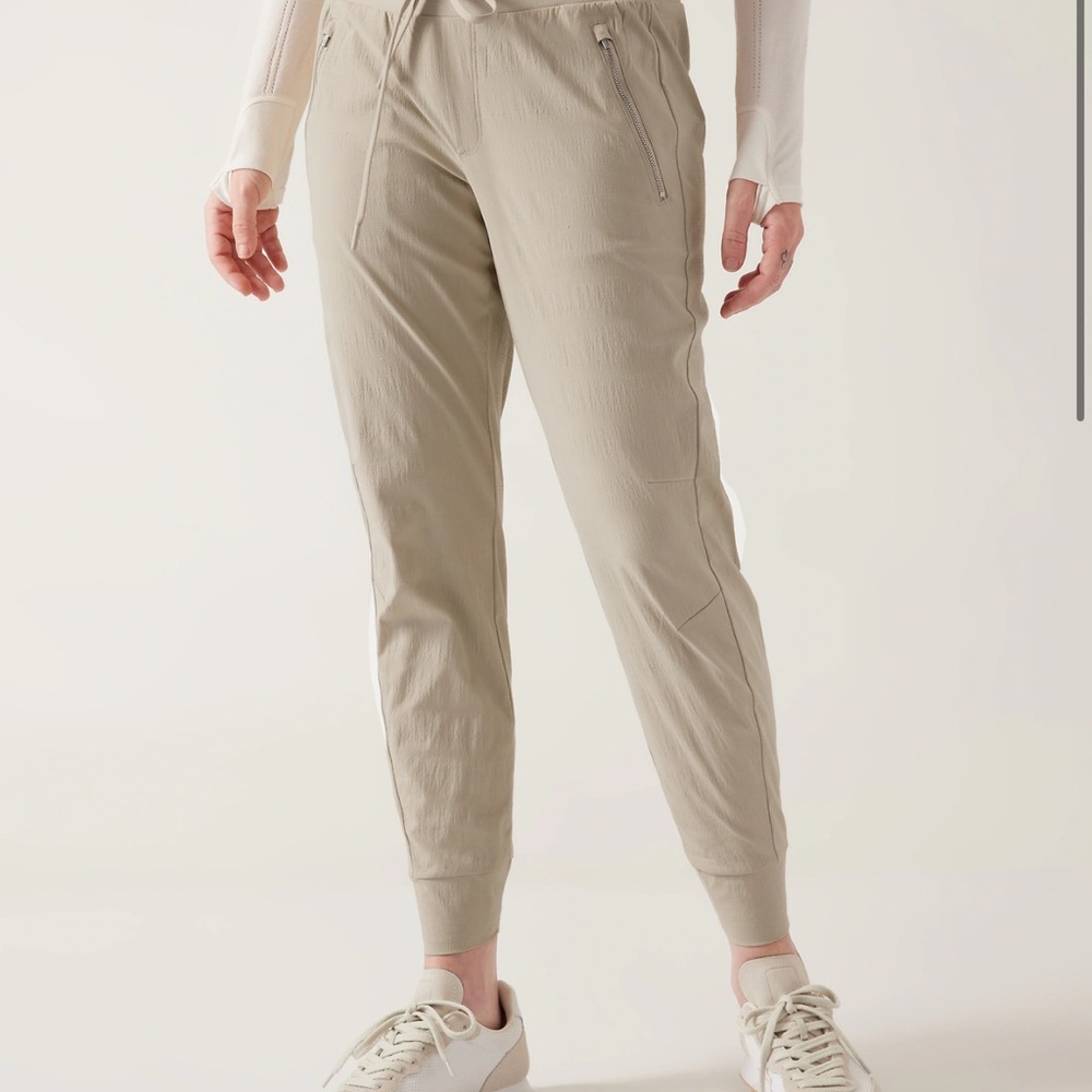 New Athleta Trekkie North Jogger Pants Size 14